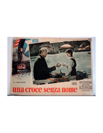 UNA CROCE SENZA NOME