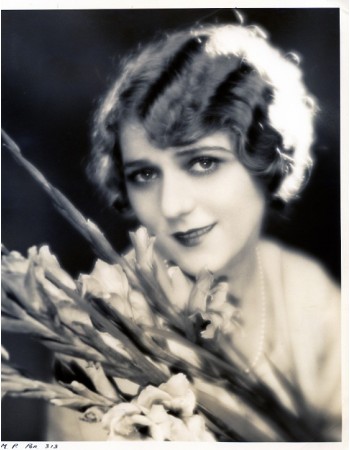 MARY PICKFORD