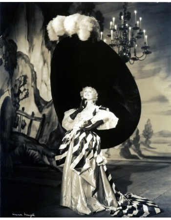 ANNA NEAGLE