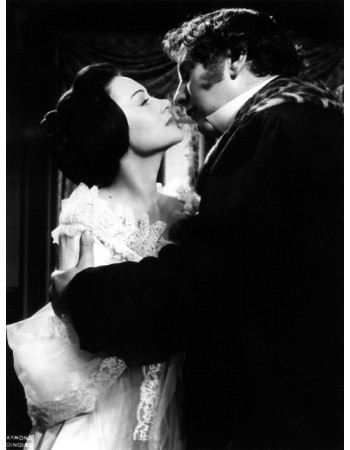 PETER USTINOV