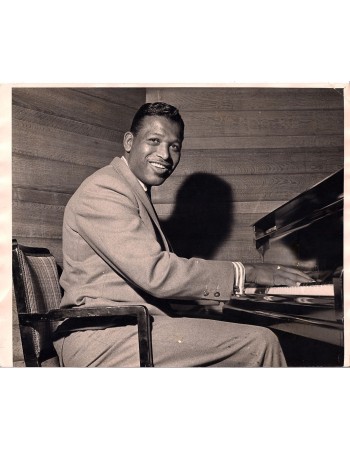 SUGAR RAY ROBINSON