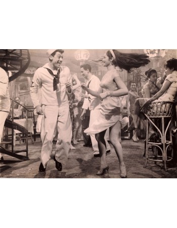 THE WORLD OF SUZIE WONG