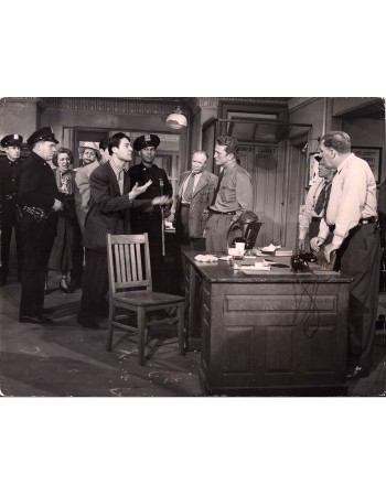 DETECTIVE STORY