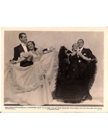 CHAMPAGNE WALTZ