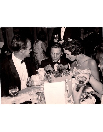 KIRK DOUGLAS