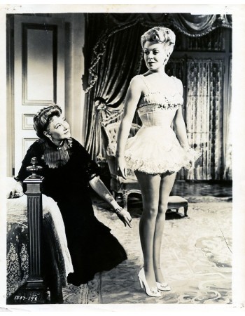 THE MERRY WIDOW
