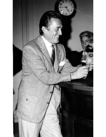 KIRK DOUGLAS