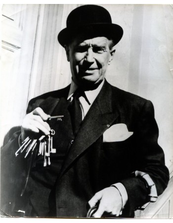 MAURICE CHEVALIER