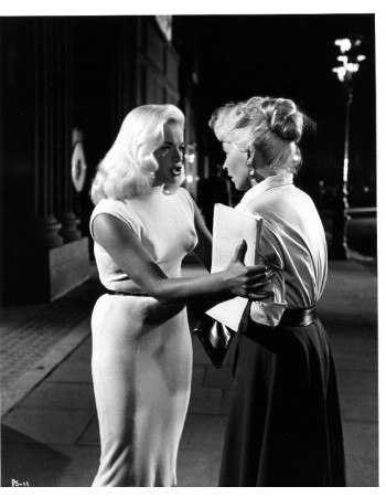 DIANA DORS