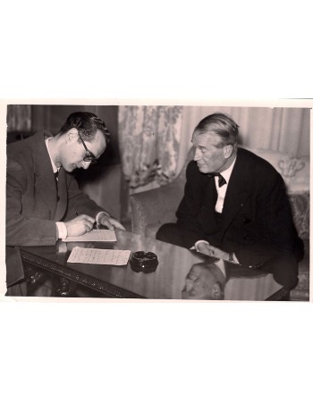 MAURICE CHEVALIER