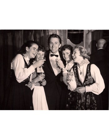 KIRK DOUGLAS