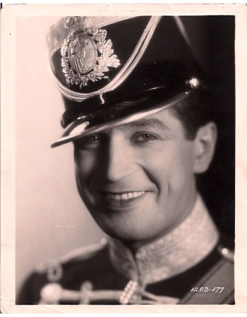 MAURICE CHEVALIER
