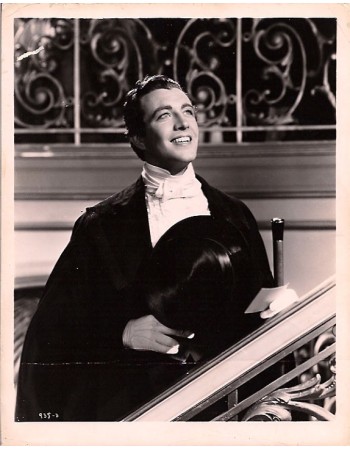 ROBERT TAYLOR