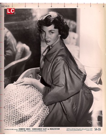 JENNIFER JONES