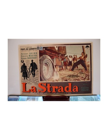 STRADA, LA