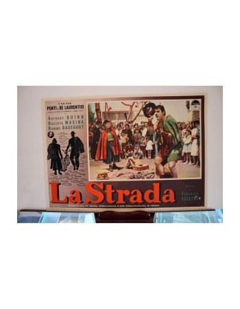 STRADA, LA