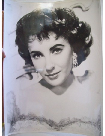 ELIZABETH TAYLOR