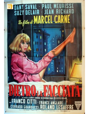 DERRIERE LA FAÇADE