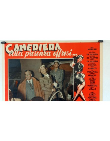 CAMERIERA BELLA PRESENZA OFFRESI...