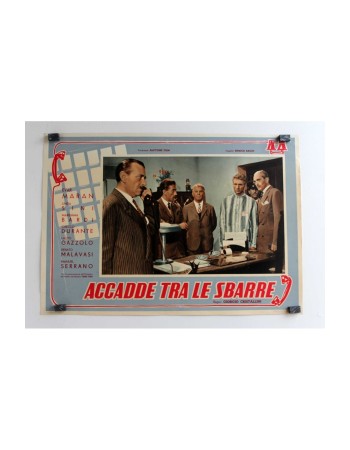 ACCADDE TRE LE SBARRE