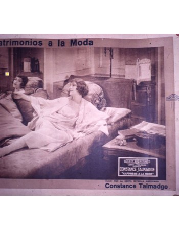 HAPPINESS A LA MODE