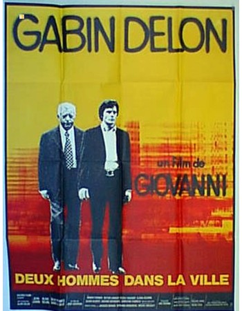DEUX HOMMES DANS LA VILLE